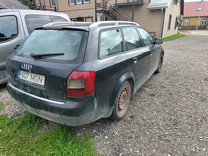 Audi A4 B6 1.9tdi 96kw (3 foto / 5)