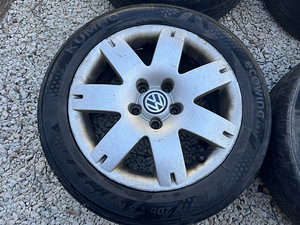 5x112 Volkswagen Passat 16" оригинальные диски с резиной (5 фото из 9)