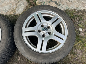 5x112 Volkswagen Passat 16" оригинальные диски с резиной (3 фото из 10)