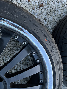 20" BMW 5x120 Erilaiused veljed (7 foto / 10)