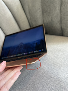 MacBook Air (13” 2018) / 1.6 GHz / 8GB / 128GB (4 foto / 10)