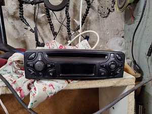 Becker Audio 10 CD Q02 MB W203 (4 foto / 5)