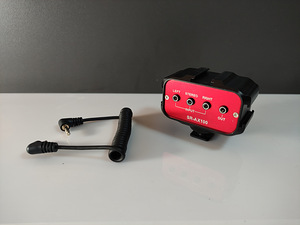 Saramonic SR-AX100 Camera Stereo Mixer (1 foto / 2)