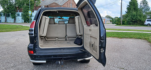 Toyota Land Cruiser 120, 2006 a, 8 istekohta, beež nahk (4 foto / 7)