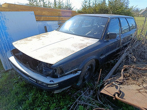 Toyota Camry 2.0td (8 foto / 15)