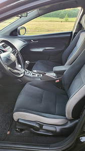 Honda Civic 1.8 Sport (12 foto / 15)