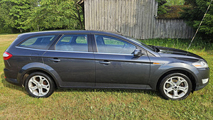 Ford Mondeo Titanium (4 foto / 15)