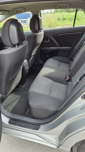 Toyota Avensis 2.0D Linea Sol (7 foto / 15)