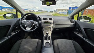 Toyota Avensis 2.0D Linea Sol (10 foto / 15)