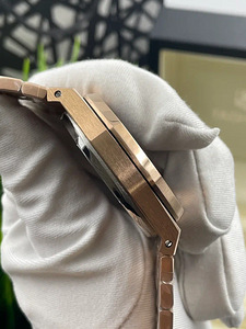 Audemars Piguet Royal Oak ETA 2836-2 (Swiss),koopia (3 foto / 10)