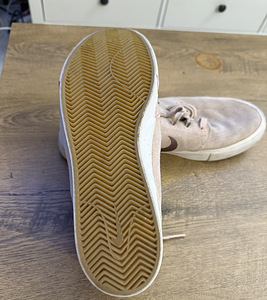 Nike Stefan Janoski tossud (3 foto / 4)