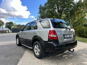 Kia Sorento 2.5 103kW (4 foto / 13)