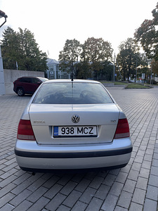Volkswagen Bora 2.0 85kW (6 foto / 8)