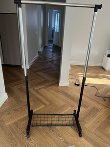 Riidepuu -2 tk. - 10 euro (1 foto / 1)