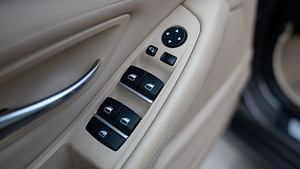 BMW 3.0 150kW (14 foto / 14)
