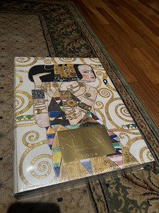 Taschen raamatud (3 foto / 4)