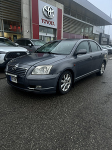 Toyota avensis D-4D (1 foto / 11)