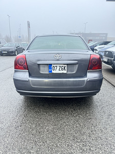 Toyota avensis D-4D (9 foto / 11)