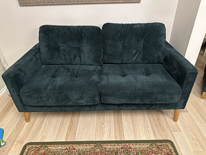 Диваны (2) и кресло (3 фото из 3)