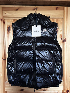 Moncler Gilet vest (1 foto / 6)
