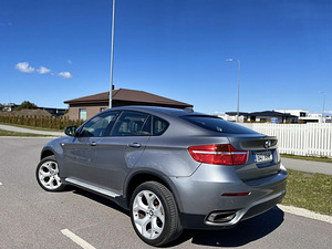 Продам BMW X6 (3 фото из 14)