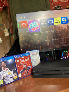 PlayStation 4 PRO 1 ТБ (4 фото из 5)