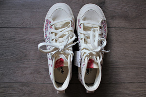 Adidas светлые кроссовки, 38, новые! (4 фото из 10)