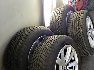 225/55 R17, M+S 7-8 мм, с дисками BMW, оригинал (4 фото из 9)