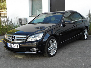 Mercedes-Benz C320 4matic, 165kw (1 foto / 15)