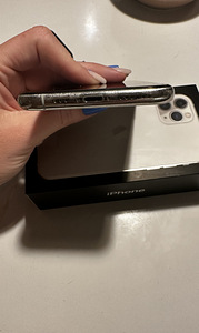 iPhone 11pro 64GB battery 71% (5 foto / 10)