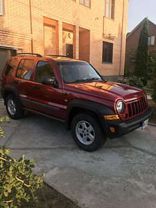 Jeep Cherokee 2.8 TD (4 foto / 14)