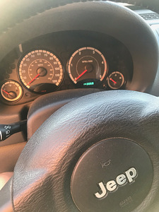 Jeep Cherokee 2.8 TD (5 foto / 14)