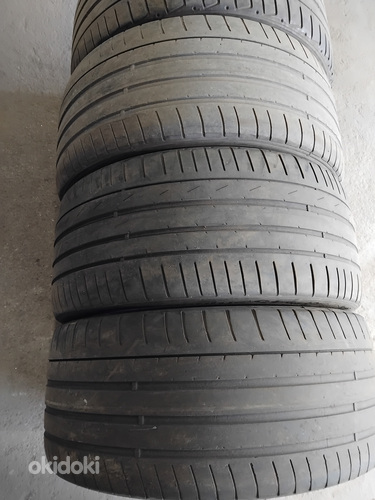 255/35R19