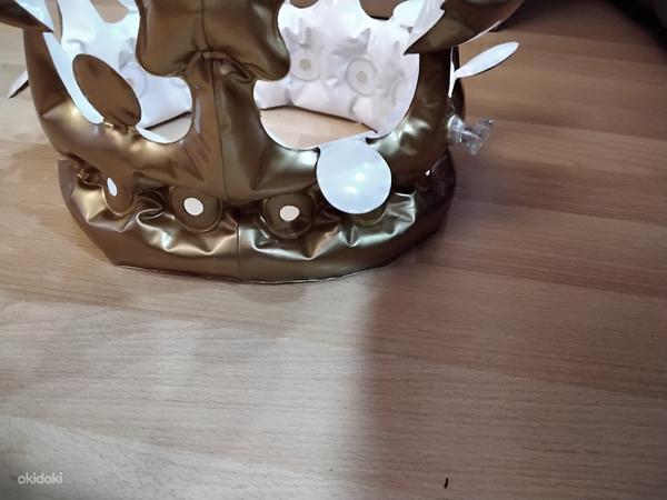 Täispuhutavad kroonid