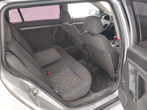 Opel Vectra (5 фото из 10)