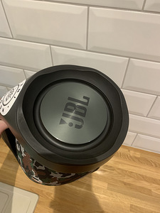 Jbl boombox (4 foto / 4)