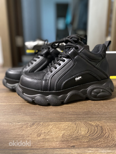 Buffalo shoes