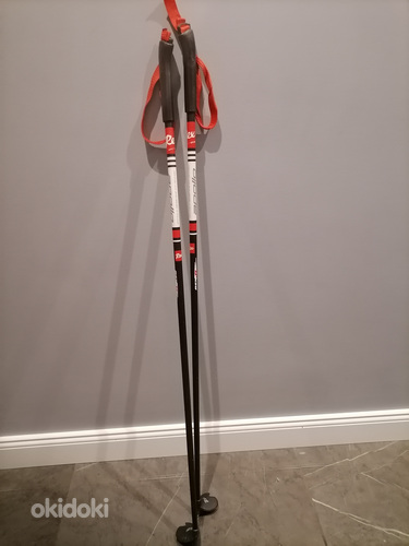 Малоиспользуемые детские лыжные палки 105 см (фото #1)
