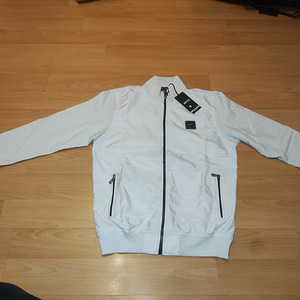 HUGO BOSS MEESTE DRESSIKAS L/XL SUURUS (3 foto / 3)