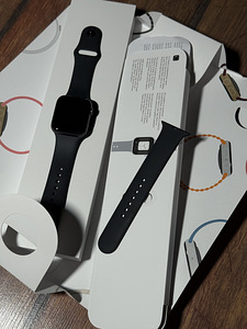 Apple Watch Series 6 44mm (2 foto / 3)