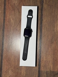 Apple Watch Series 6 44mm (1 foto / 3)