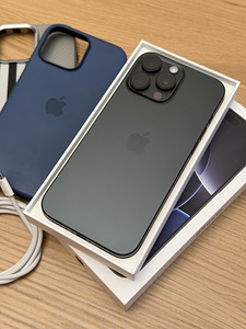 iPhone 16 Pro Max 256 GB Black (2 foto / 4)