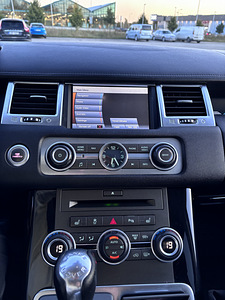 Range Rover Sport (9 фото из 15)