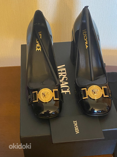 VERSACE VERNICE NERO-ORO КОЖАНЫЕ ТУФЛИ