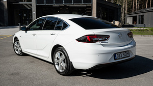 Opel Insignia Grand Sport 1.5d 90kw (6 foto / 11)