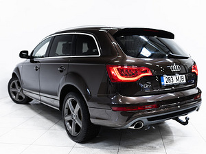 Audi Q7 2x S-Line (3 foto / 14)