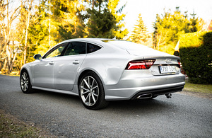 Audi A7 FaceLift S-Line (4 foto / 14)
