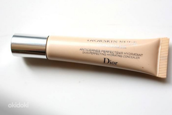 Консилер Dior. Diorskin Nude Hydrating Concealer, 001 Ivory. (фото #2)