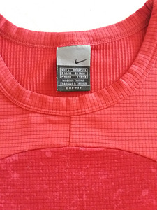 Nike'i kaubamärgi ilus rikkalik veinipunane topp M, S. (7 foto / 10)