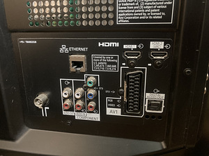 50" Full HD plasmateler Panasonic Viera TX-P30UT30E (4 foto / 4)